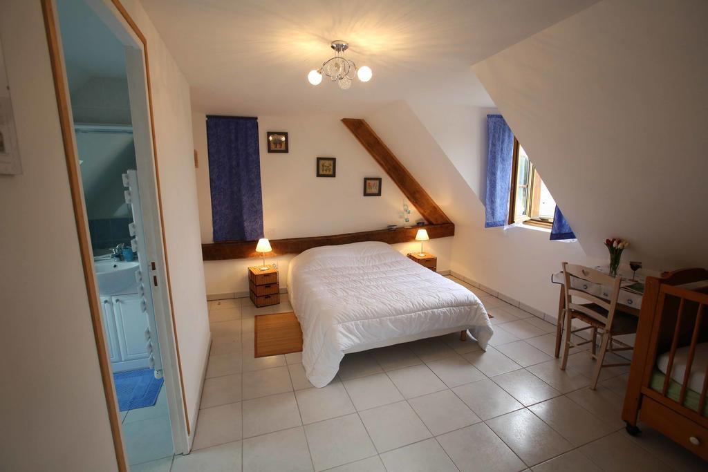 Bed and Breakfast Ferme Cidricole Hugues Desfrièches Sainte-Marguerite-de-Carrouges Camera foto
