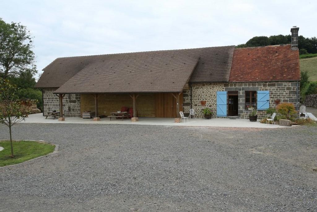 Bed and Breakfast Ferme Cidricole Hugues Desfrièches Sainte-Marguerite-de-Carrouges Esterno foto