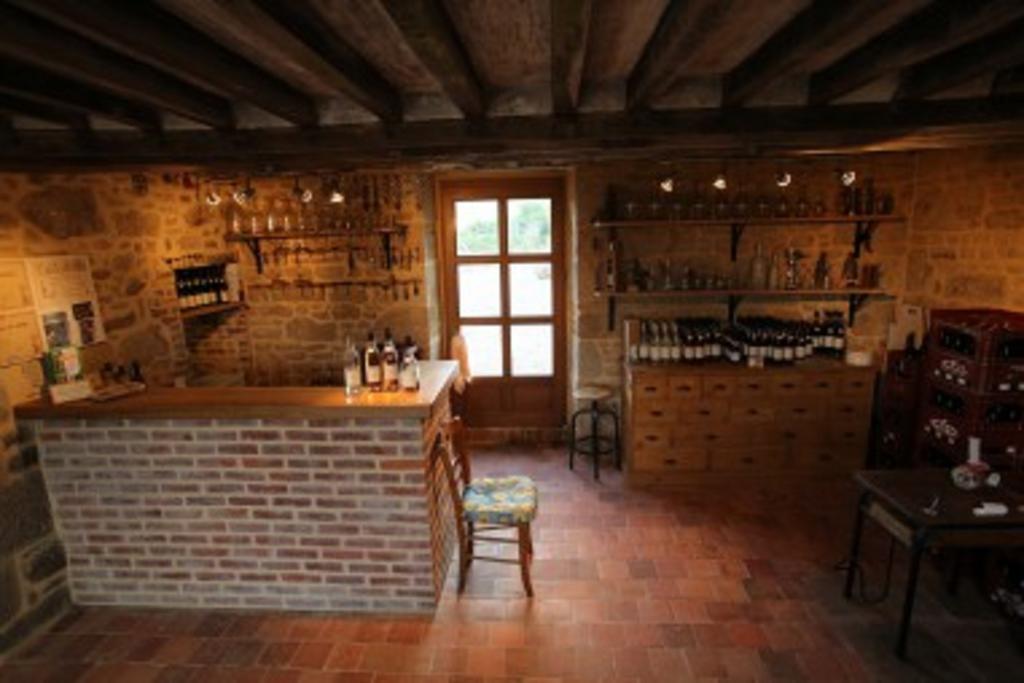 Bed and Breakfast Ferme Cidricole Hugues Desfrièches Sainte-Marguerite-de-Carrouges Esterno foto